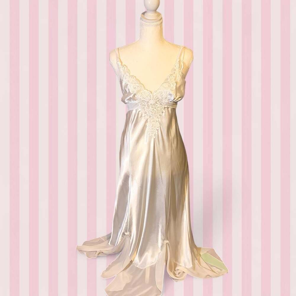In Bloom by Jonquil 90s Vintage White Satin Lace Slip Dress S